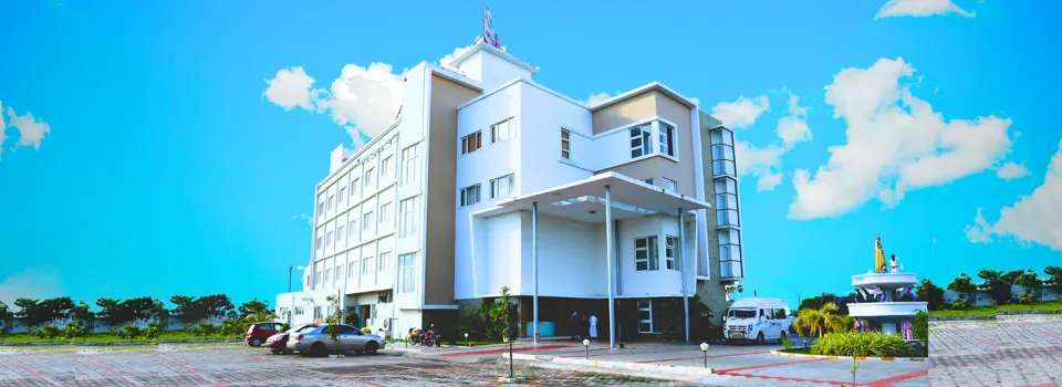 Hotel Queen's Inn from ECR Main Road